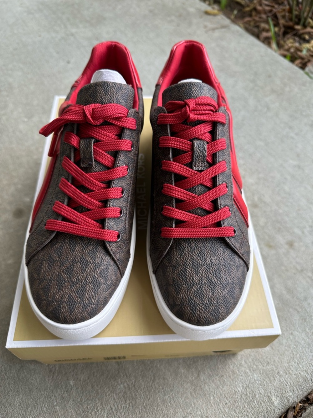 NIB Michael Kors Poppy Logo Lace Sneakers Faux Patent Leather Women 7M Red Brown - Picture 2 of 6